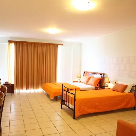 Hotel Grand Nefeli 4*